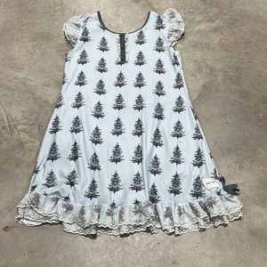 Jane & Jo brand Sage green w/tree design(super soft) dress /Size‎ L / E-10